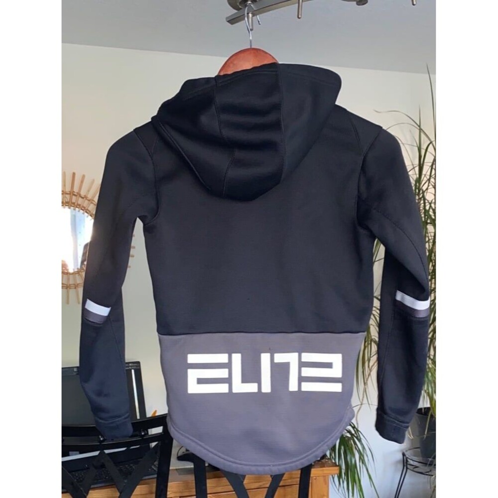 Nike ELITE Hoodie Boys size small